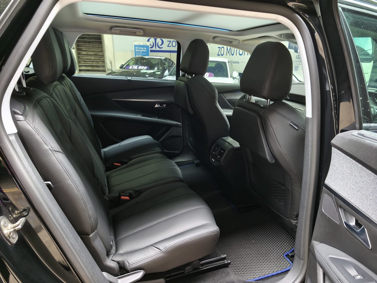 Peugeot 5008 1.2 PureTech Allure photo 8